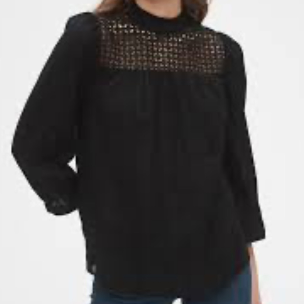 Gap Eyelet Mock Neck Crochet Flowy Blouse (size XXL)
